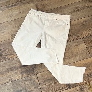 Joe’s Jeans- white cropped jeans